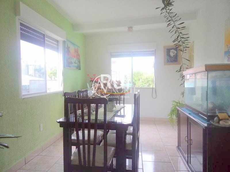 Casa à venda com 2 quartos, 165m², 2 vagas, Rua Doutor Alberto Barbosa no bairro Vila Ipiranga em Porto Alegre