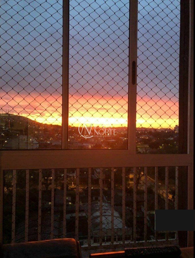 Apartamento à venda com 3 quartos, 73m², 1 suíte, 1 vaga, Rua Padre Todesco no bairro Partenon em Porto Alegre