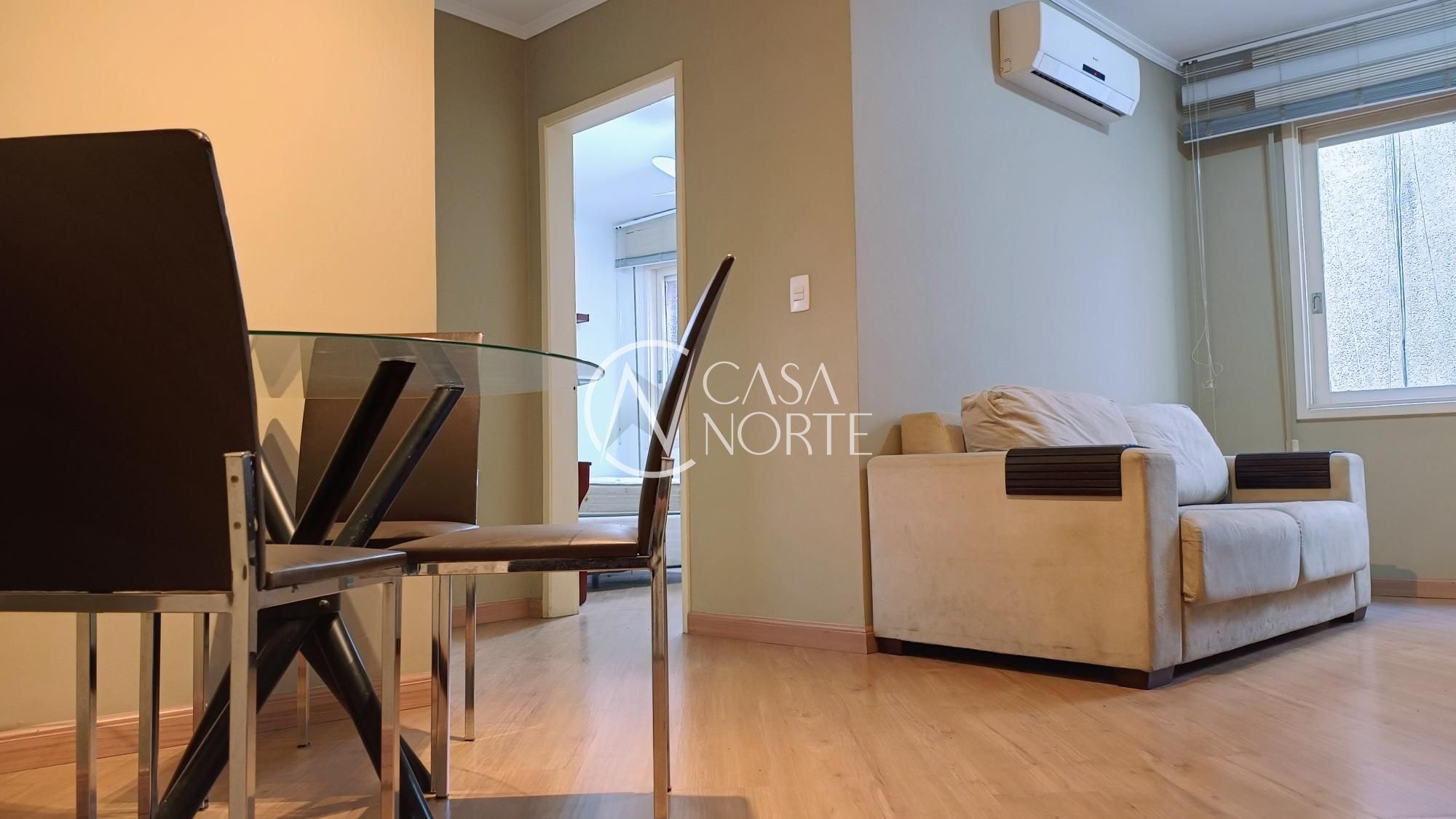 Apartamento à venda com 1 quarto, 43m², Avenida Cristóvão Colombo no bairro Moinhos de Vento em Porto Alegre