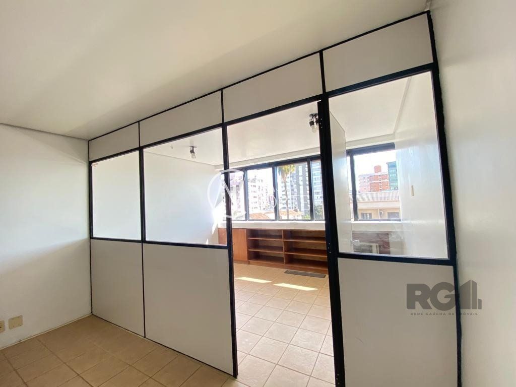 Sala Comercial à venda , 41m², Avenida Getúlio Vargas no bairro Menino Deus em Porto Alegre