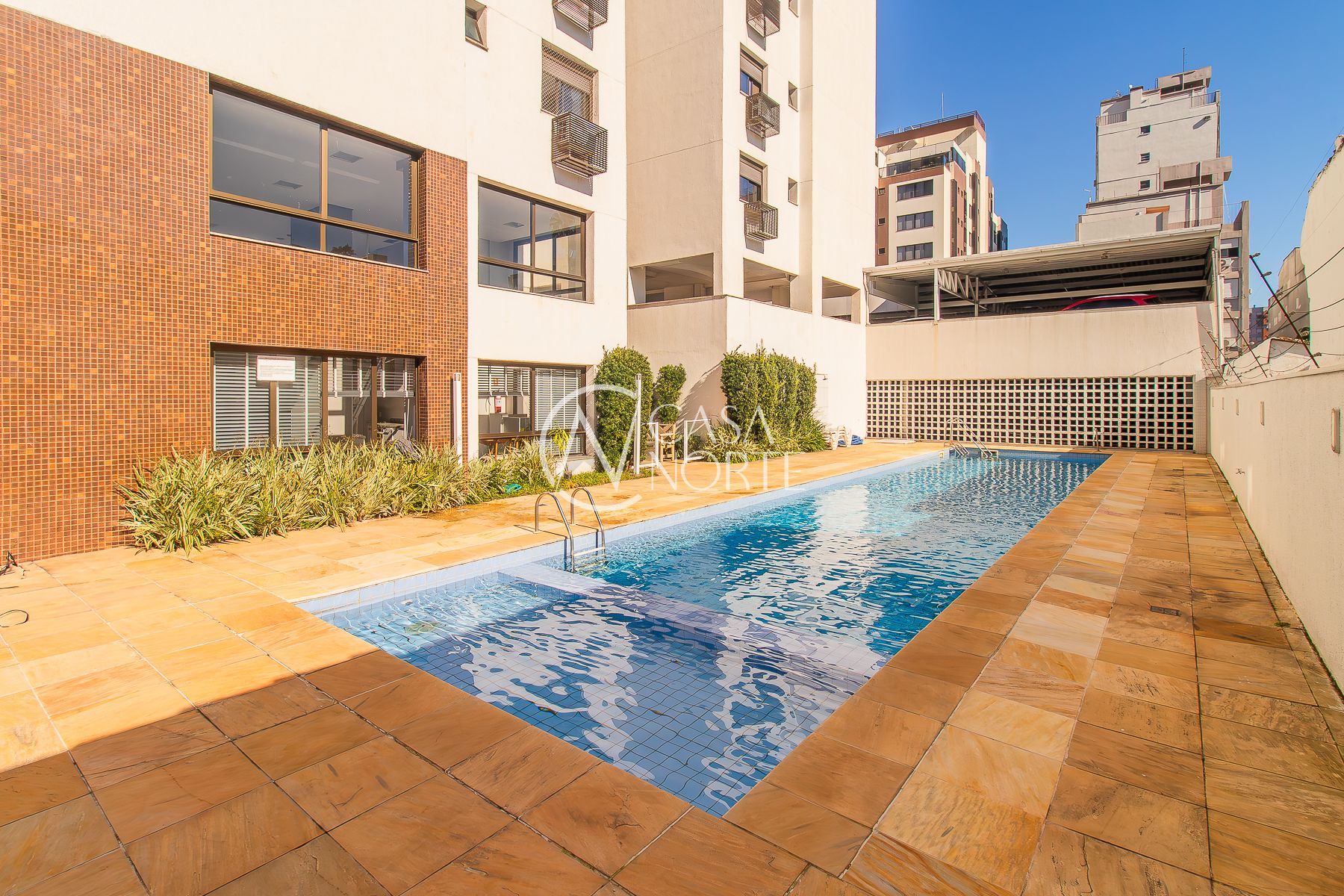 Apartamento à venda com 3 quartos, 86m², 1 suíte, 2 vagas, Rua Gonçalves Dias no bairro Menino Deus em Porto Alegre