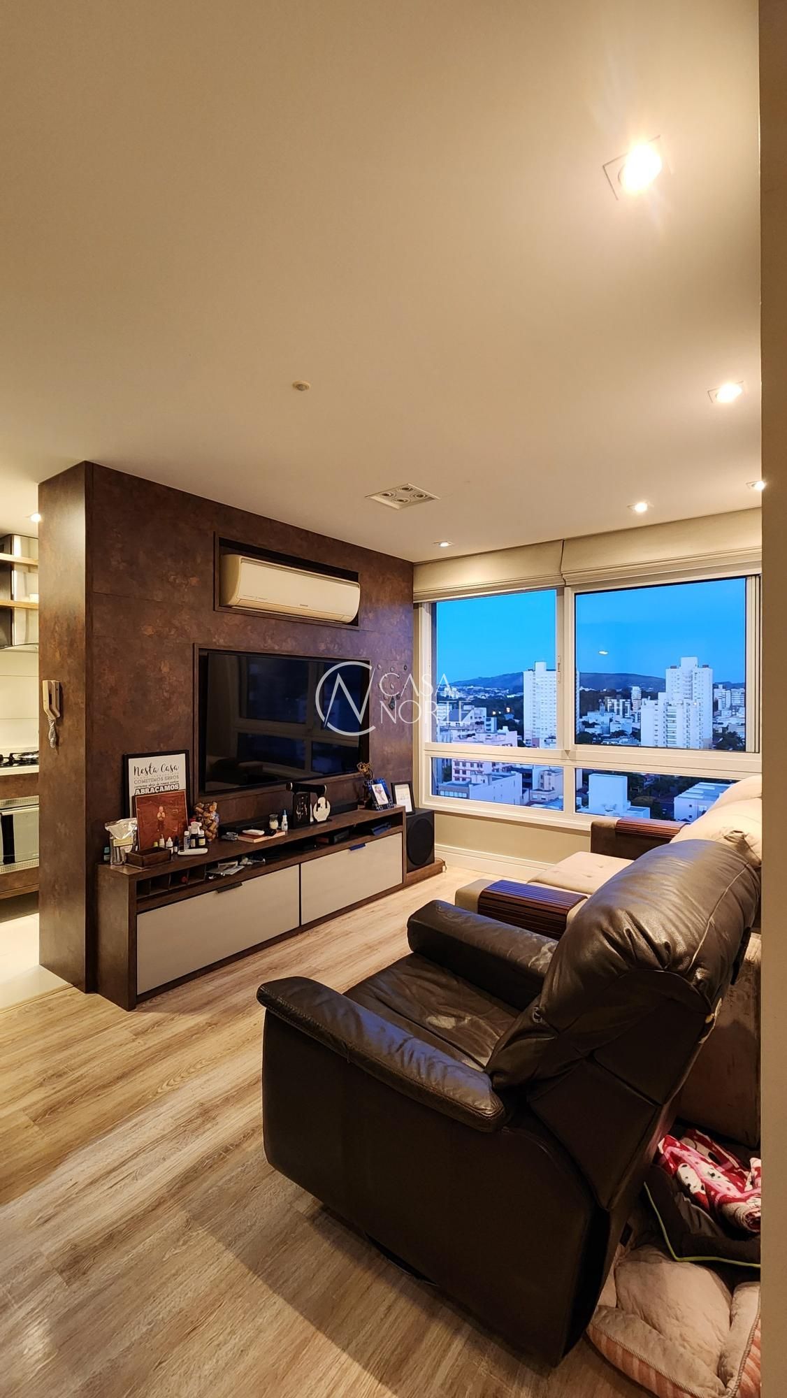 Apartamento à venda com 2 quartos, 64m², 1 suíte, 1 vaga, Rua Buenos Aires no bairro Jardim Botânico em Porto Alegre