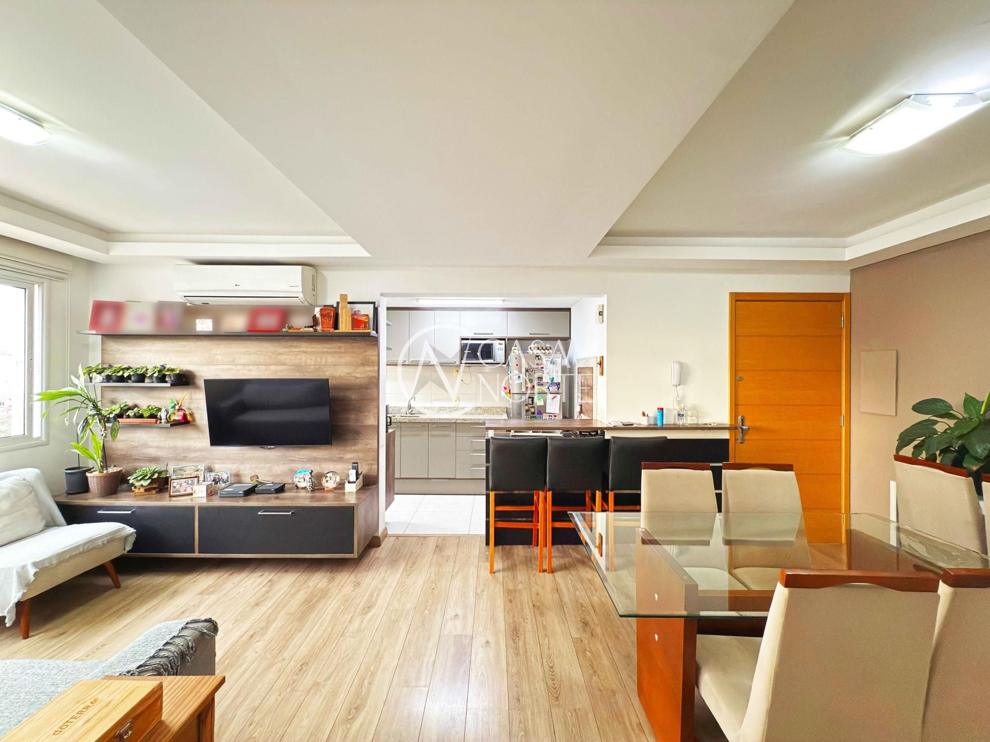 Apartamento à venda com 3 quartos, 82m², 1 suíte, 2 vagas, Rua Gomes Jardim no bairro Santana em Porto Alegre