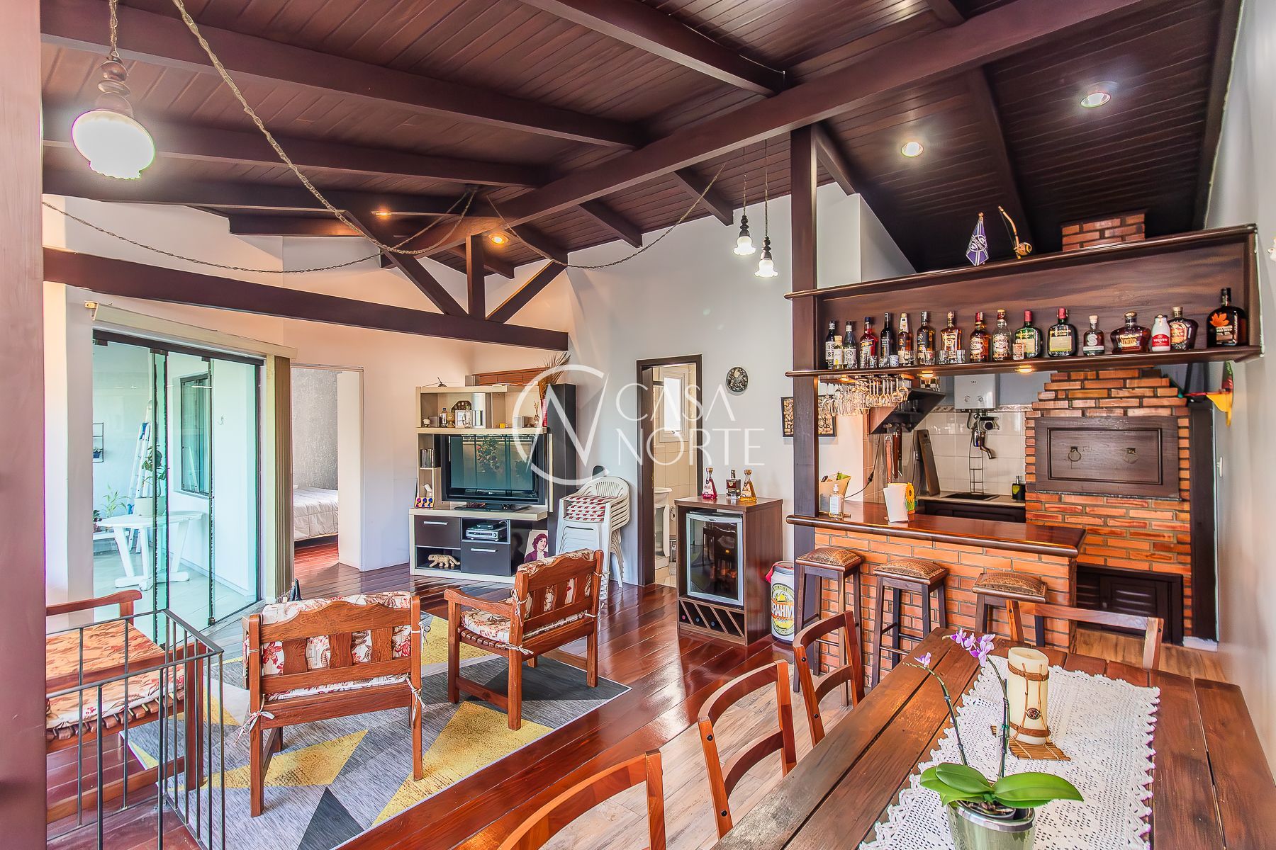 Cobertura à venda com 3 quartos, 161m², 2 vagas, Rua Grão Pará no bairro Menino Deus em Porto Alegre