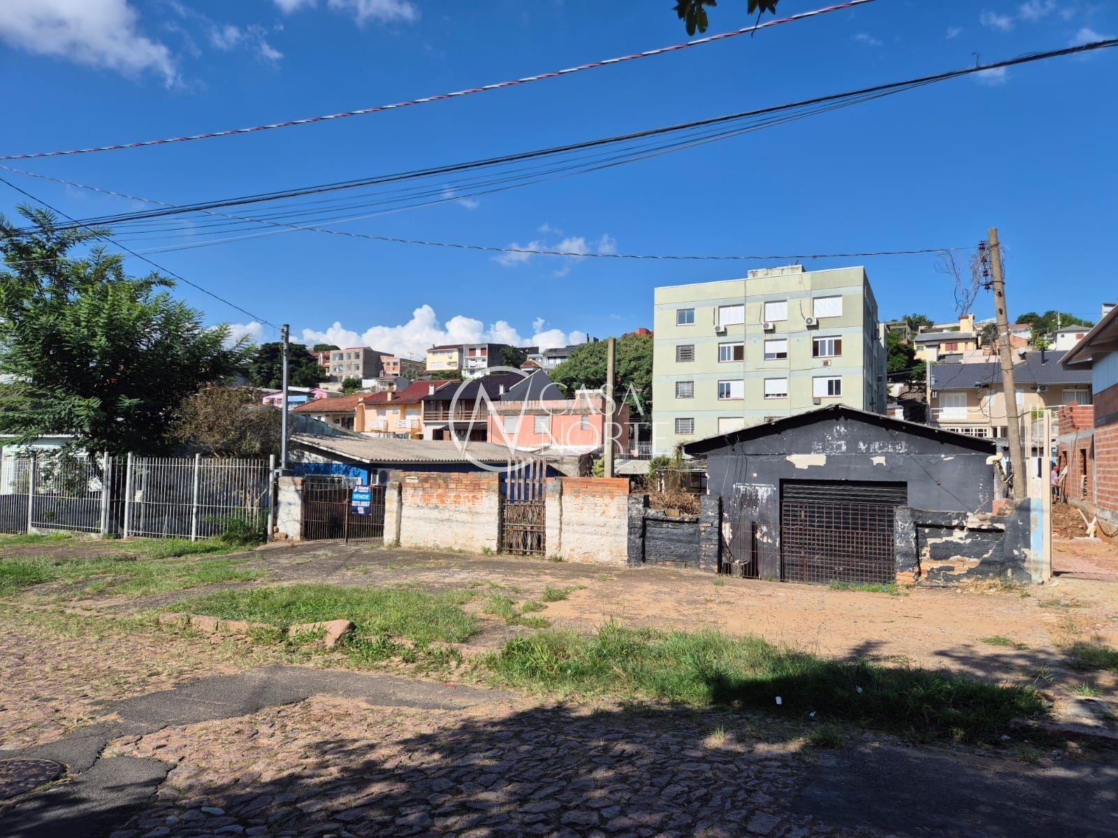 Terreno à venda  com 484m², Rua São Francisco de Assis no bairro Santo Antônio em Porto Alegre