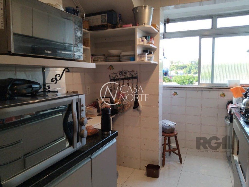 Cobertura à venda com 3 quartos, 210m², 1 vaga, Rua Inhanduí no bairro Cristal em Porto Alegre