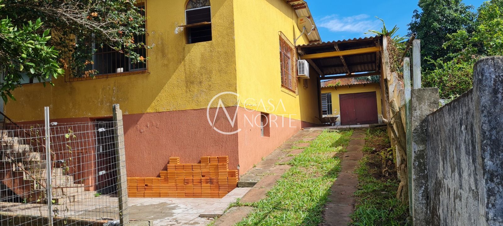 Casa à venda com 5 quartos, 770m², 1 suíte, 5 vagas, Rua Banco do Comércio no bairro Santa Tereza em Porto Alegre