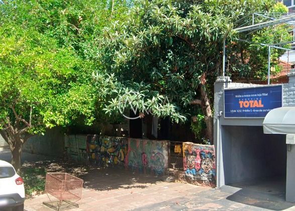 Terreno à venda  com 143m², Rua Felipe Neri no bairro Auxiliadora em Porto Alegre