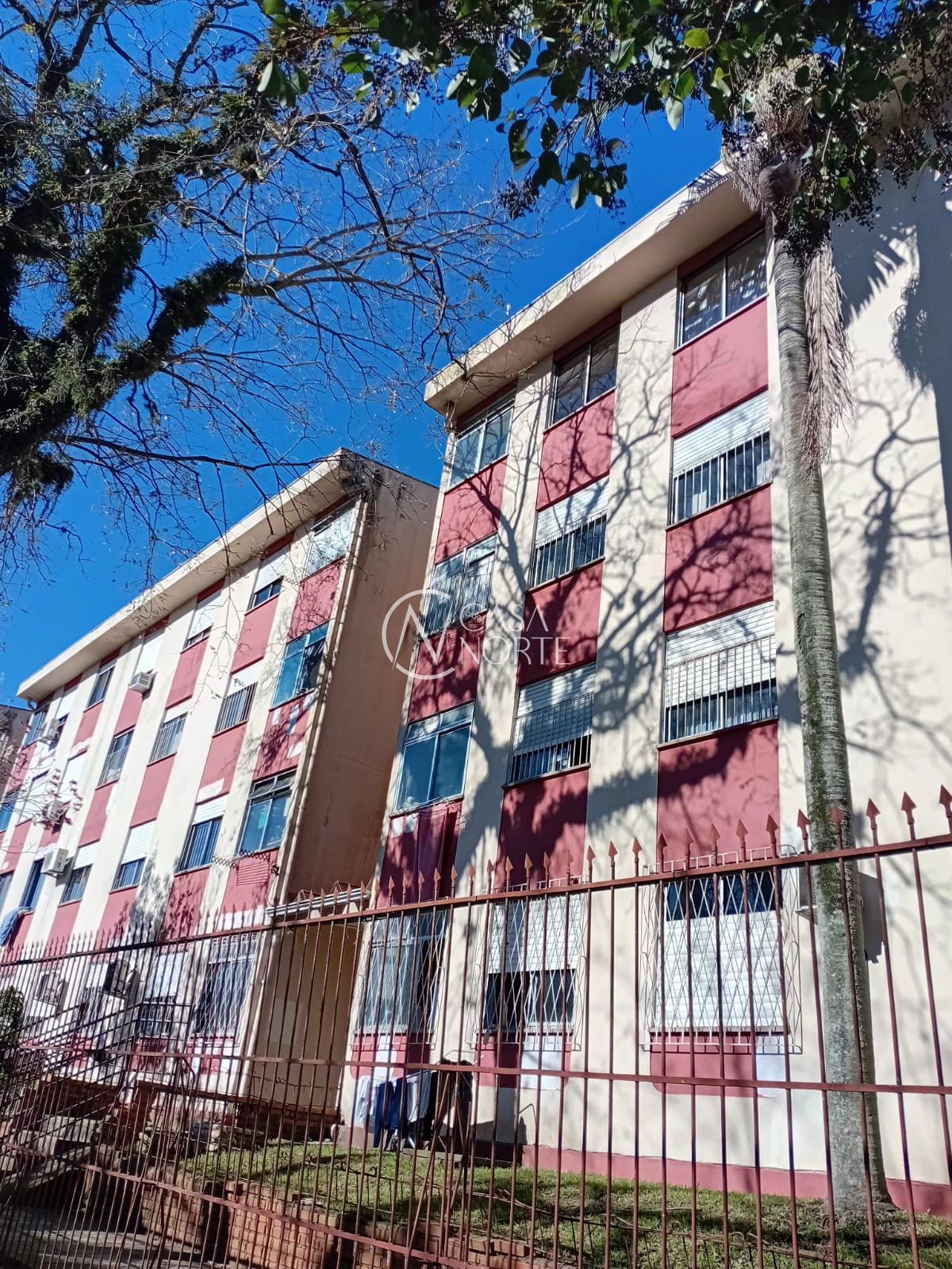 Apartamento à venda com 2 quartos, 49m², 1 vaga, Rua Joaquim de Carvalho no bairro Vila Nova em Porto Alegre