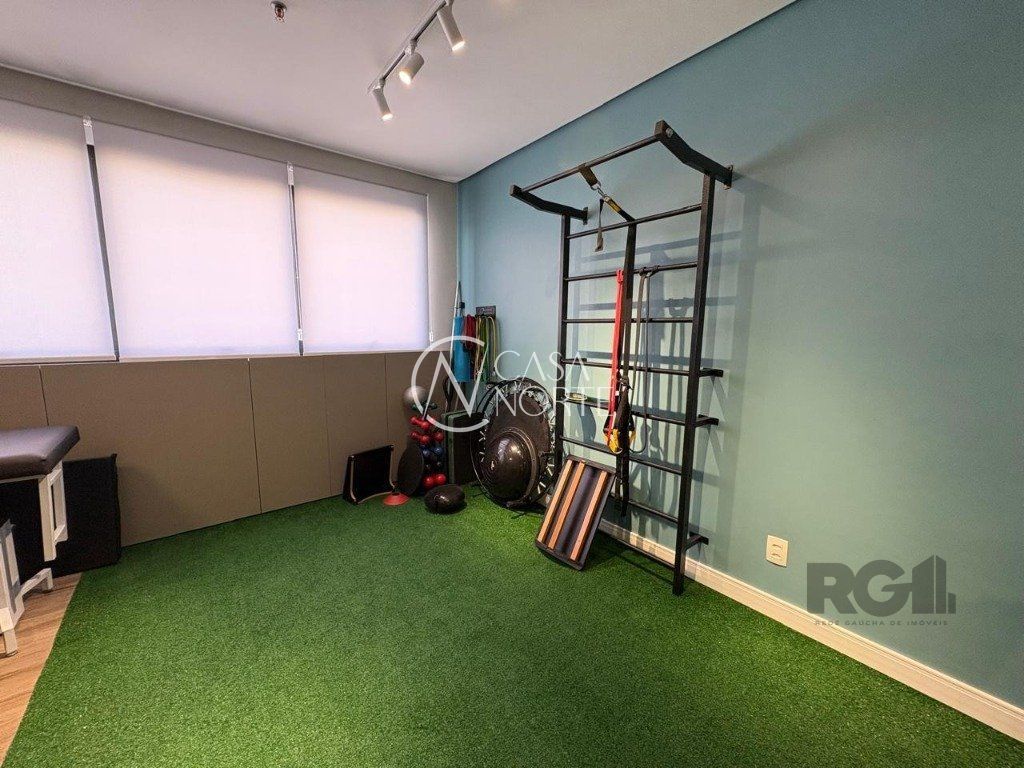 Sala Comercial à venda , 39m², 1 vaga, Avenida Luiz Manoel Gonzaga no bairro Três Figueiras em Porto Alegre