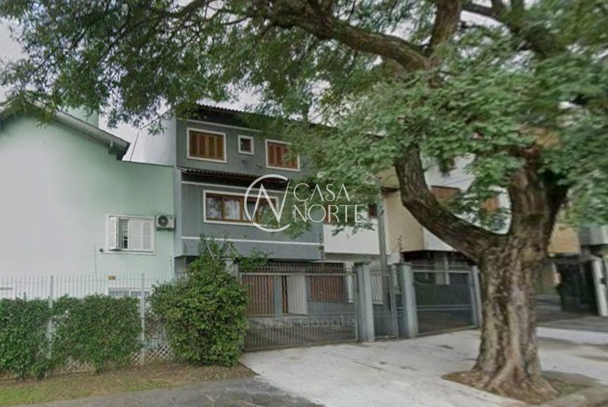 Casa à venda com 3 quartos, 421m², 1 suíte, 3 vagas, Rua Menachem Begin no bairro Jardim Itu em Porto Alegre
