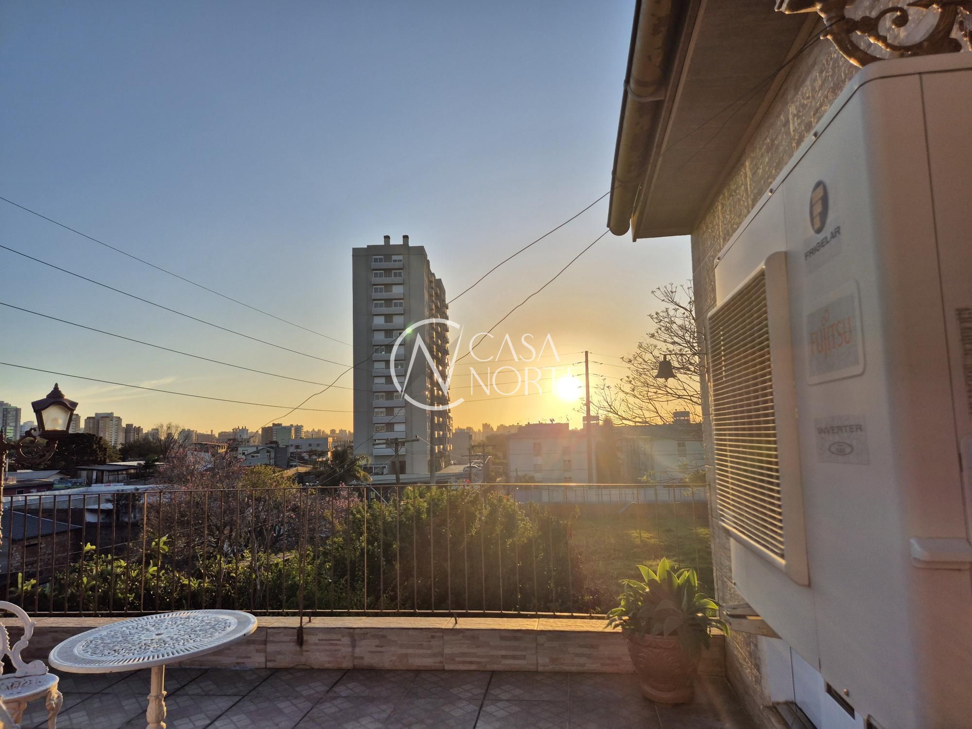 Cobertura à venda com 3 quartos, 193m², 1 suíte, 2 vagas, Travessa Orion no bairro Cristo Redentor em Porto Alegre