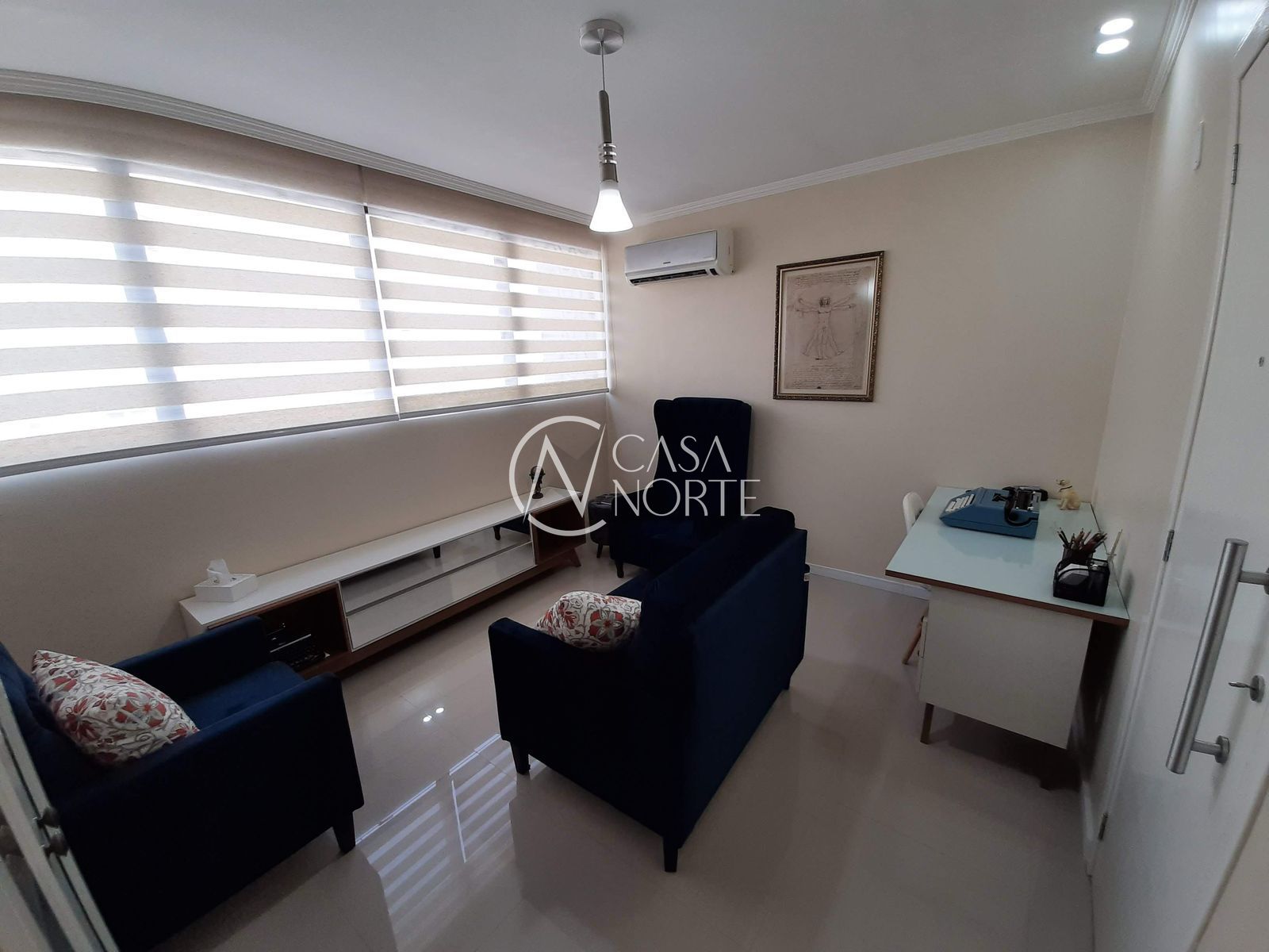 Sala Comercial à venda com 2 quartos, 20m², Avenida da Cavalhada no bairro Cavalhada em Porto Alegre