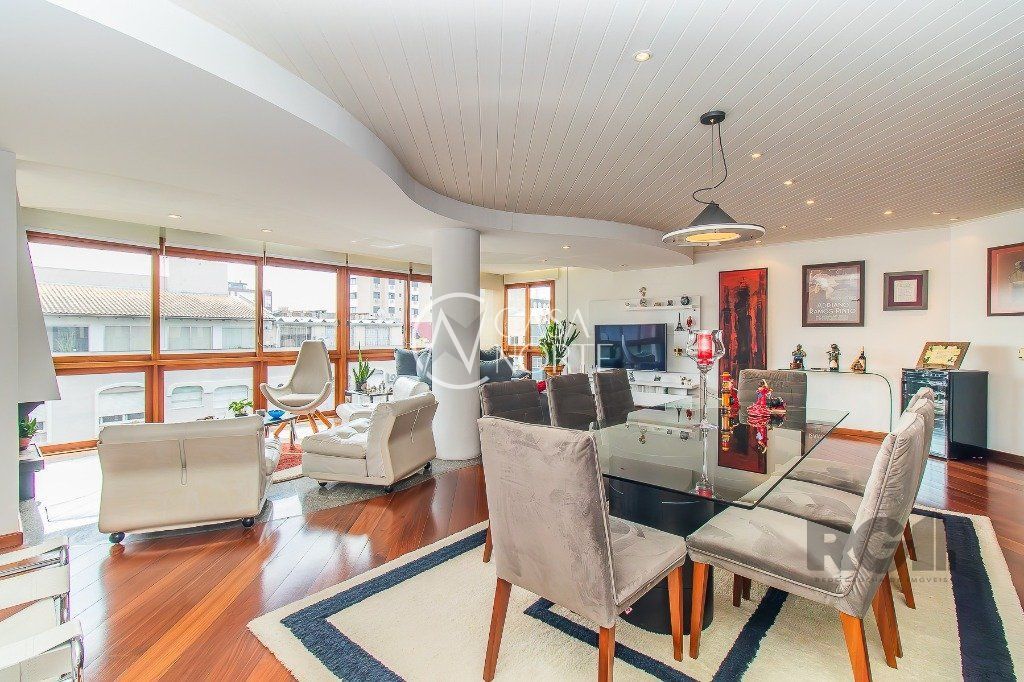 Cobertura à venda com 3 quartos, 431m², 1 suíte, 3 vagas, Rua Pedro Ivo no bairro Mont Serrat em Porto Alegre