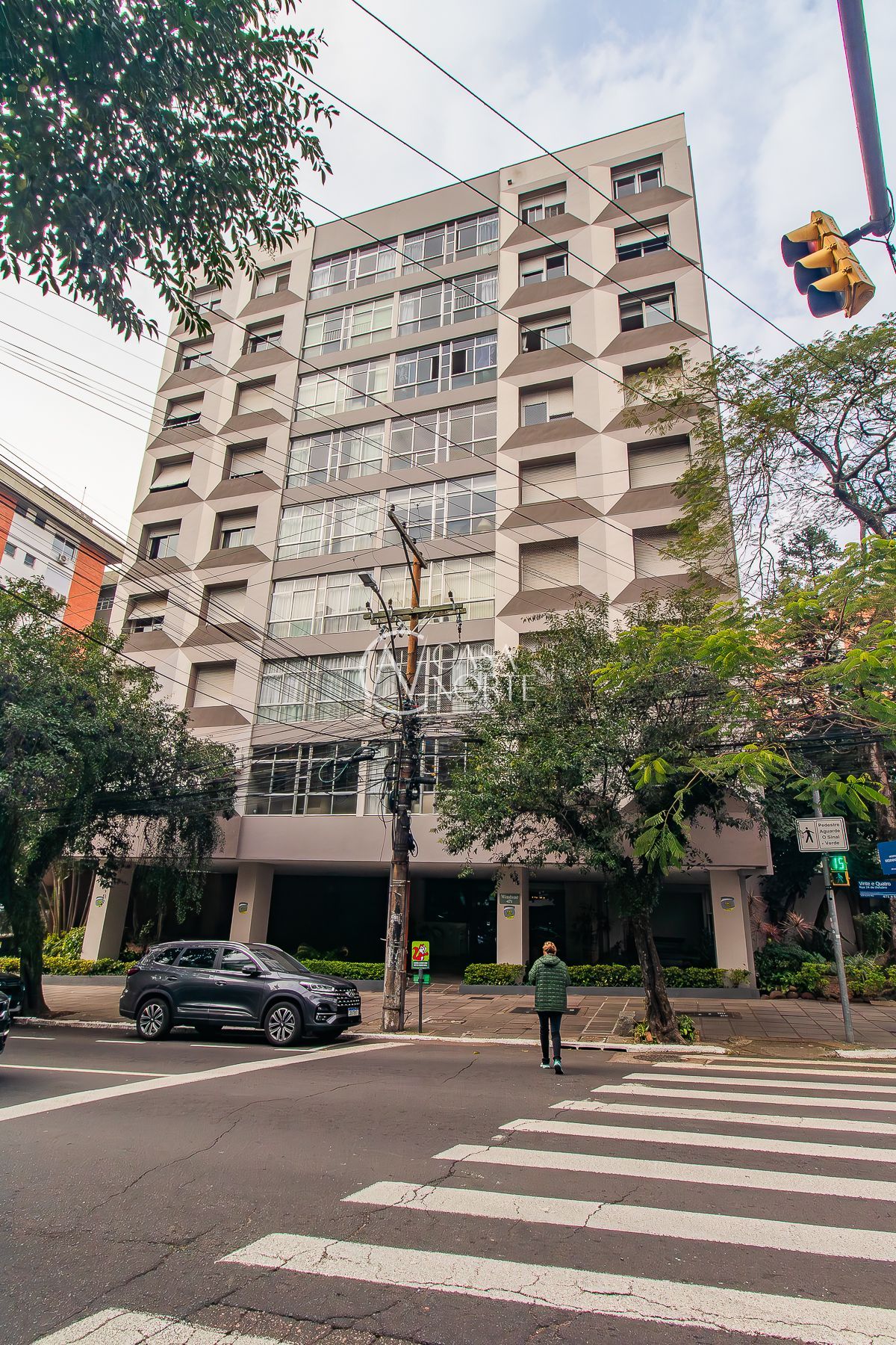 Apartamento à venda com 3 quartos, 140m², 1 suíte, 1 vaga, Rua Vinte e Quatro de Outubro no bairro Moinhos de Vento em Porto Alegre