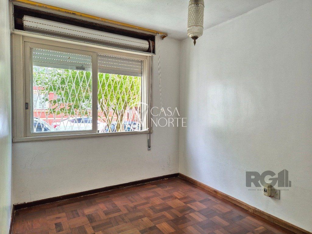 Apartamento à venda com 3 quartos, 84m², 1 suíte, 1 vaga, Rua Peri Machado no bairro Menino Deus em Porto Alegre