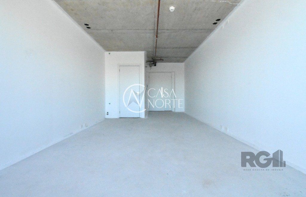 Sala Comercial à venda , 35m², 1 vaga, Avenida Padre Cacique no bairro Praia de Belas em Porto Alegre