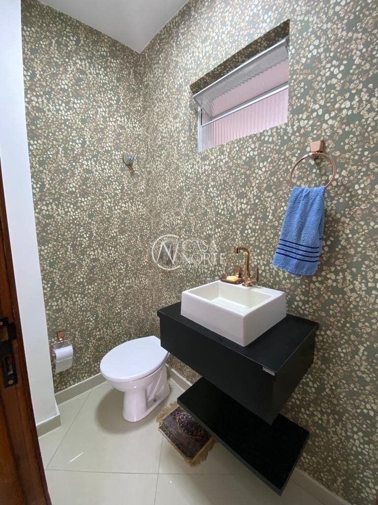 Casa à venda com 4 quartos, 170m², 2 suítes, 3 vagas, Rua Dezessete de Junho no bairro Menino Deus em Porto Alegre