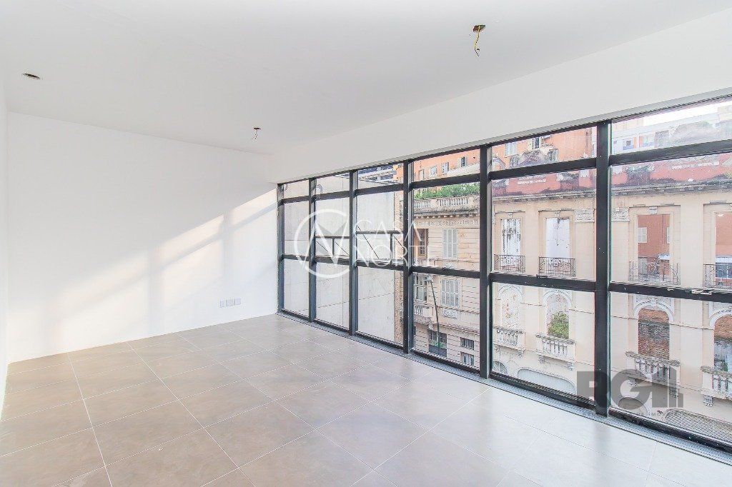 Prédio Comercial à venda , 360m², Rua Caldas Júnior no bairro Centro Histórico em Porto Alegre