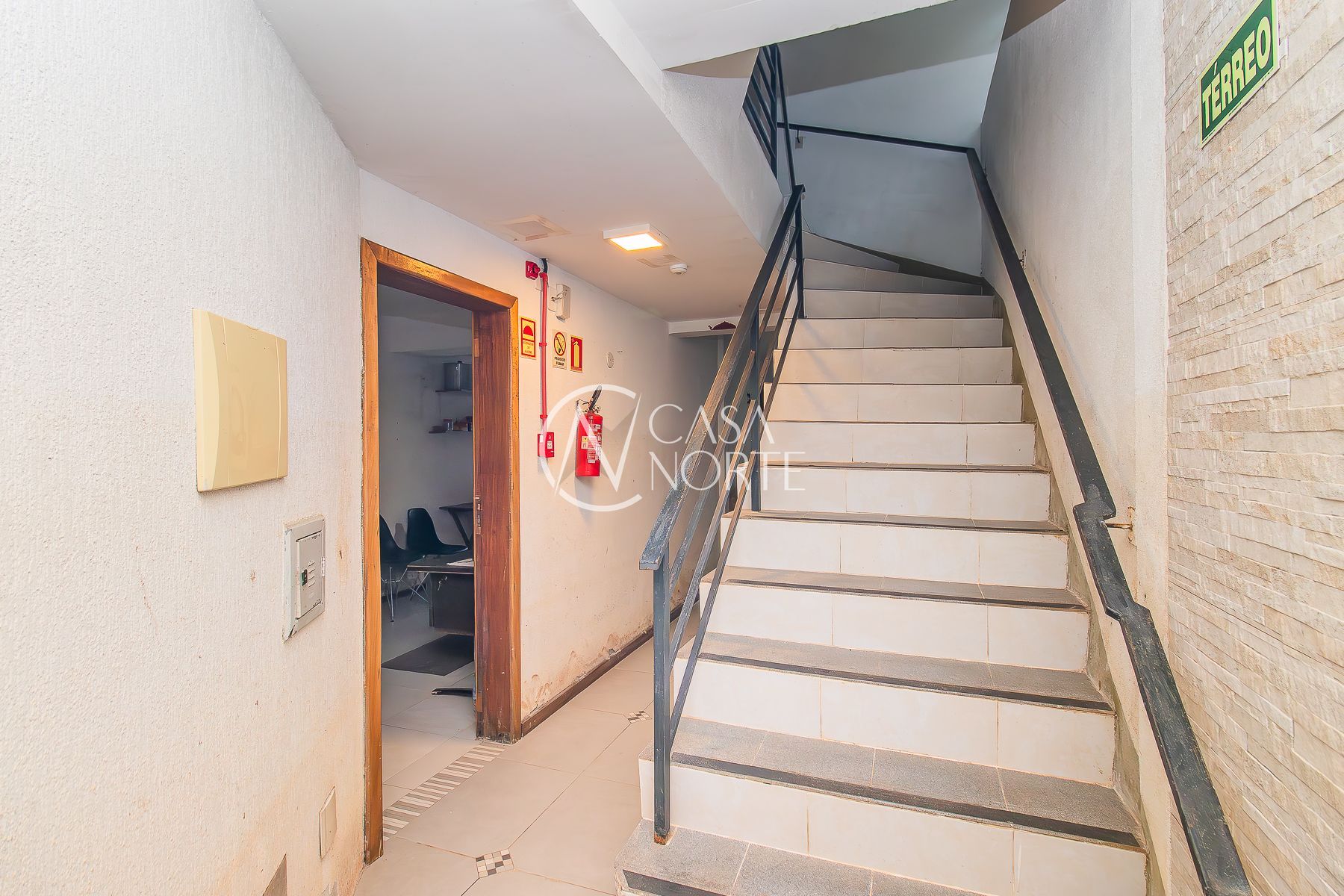 Prédio Comercial à venda com 7 quartos, 319m², Rua Barão do Gravataí no bairro Menino Deus em Porto Alegre