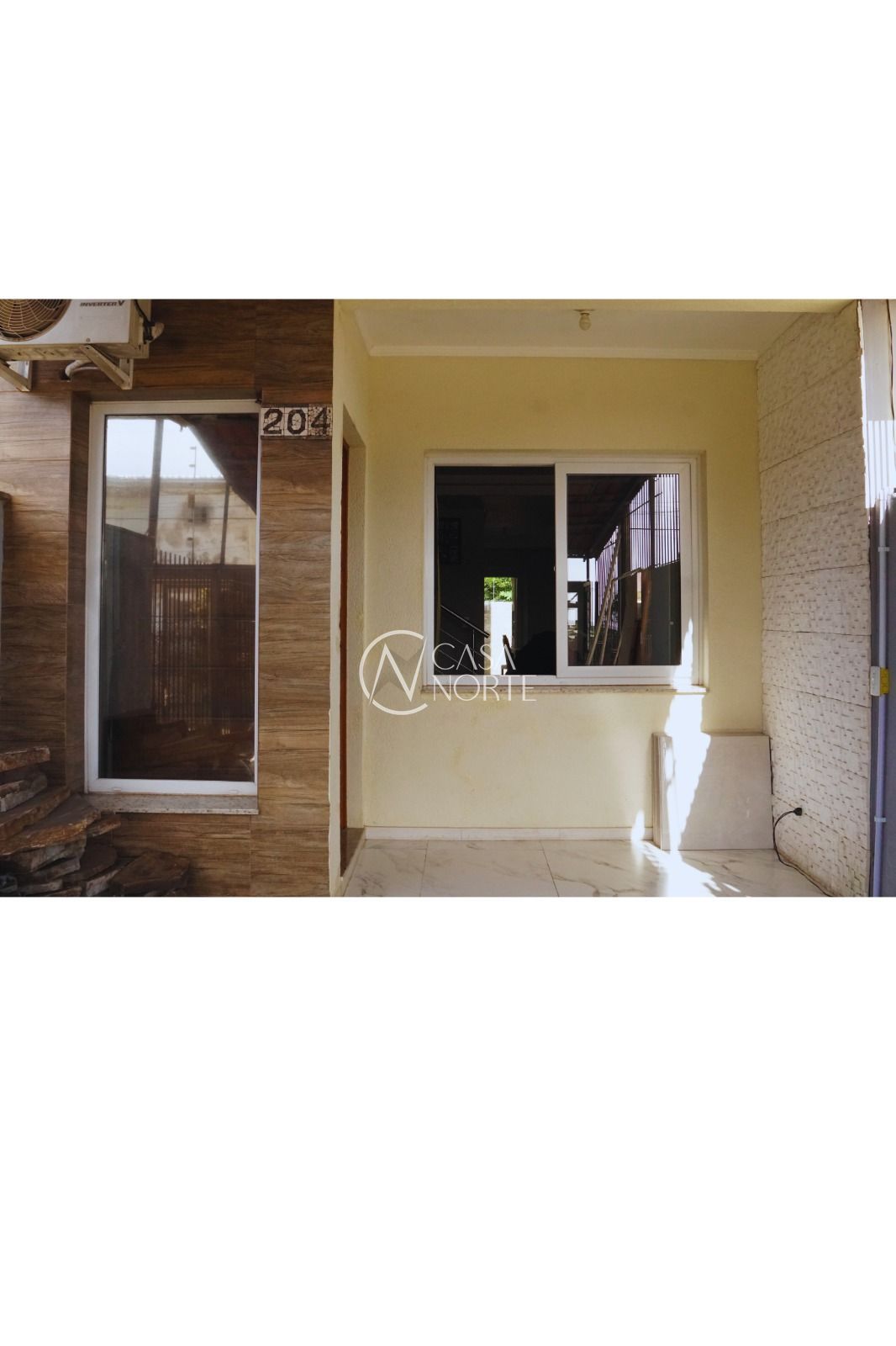 Casa à venda com 2 quartos, 112m², 2 suítes, 1 vaga, Rua Waldemar da Silva Tavares no bairro Guarujá em Porto Alegre