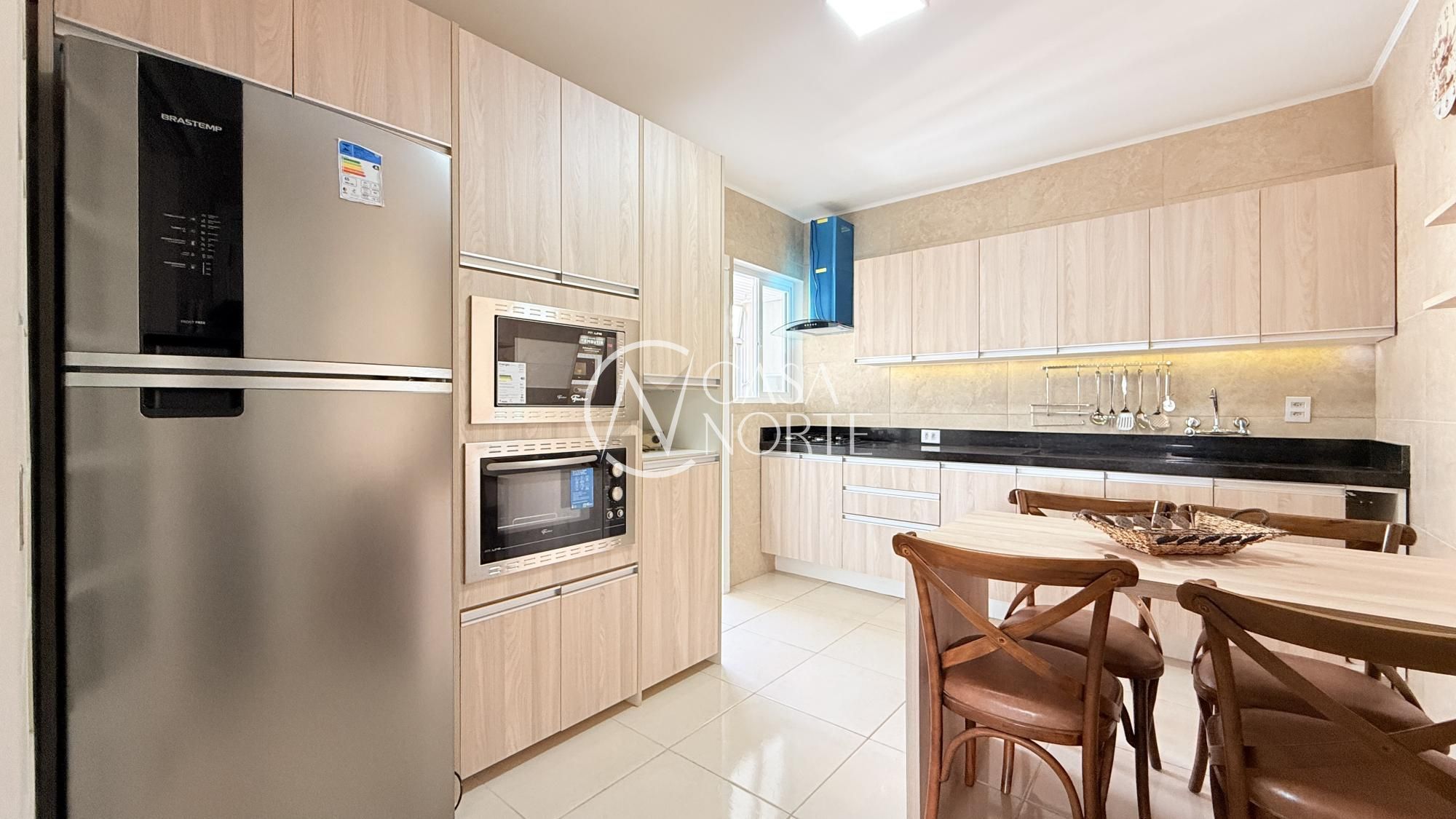 Apartamento à venda com 3 quartos, 106m², 1 suíte, 1 vaga, Rua Costa no bairro Menino Deus em Porto Alegre