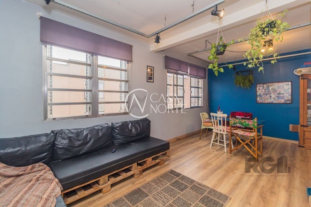 Apartamento à venda com 2 quartos, 75m², Rua Eurico Lara no bairro Medianeira em Porto Alegre