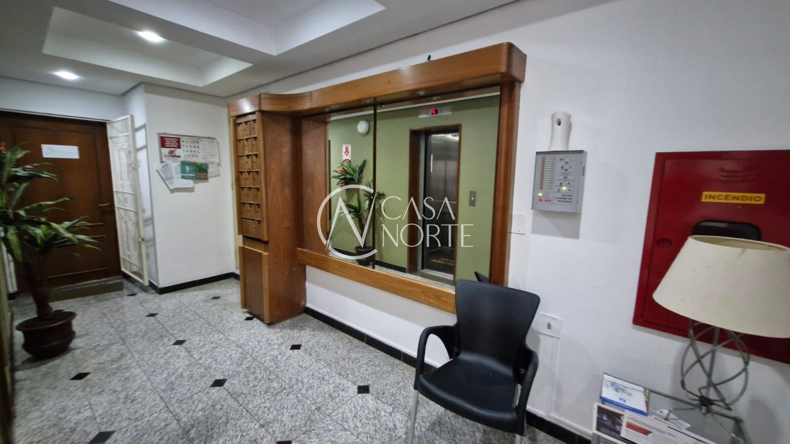 Salão Comercial à venda , 28m², Avenida Venâncio Aires no bairro Cidade Baixa em Porto Alegre