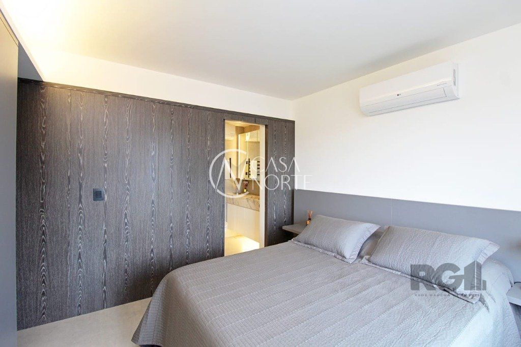 Duplex à venda com 2 quartos, 130m², 2 suítes, 2 vagas, Avenida Nova York no bairro Auxiliadora em Porto Alegre