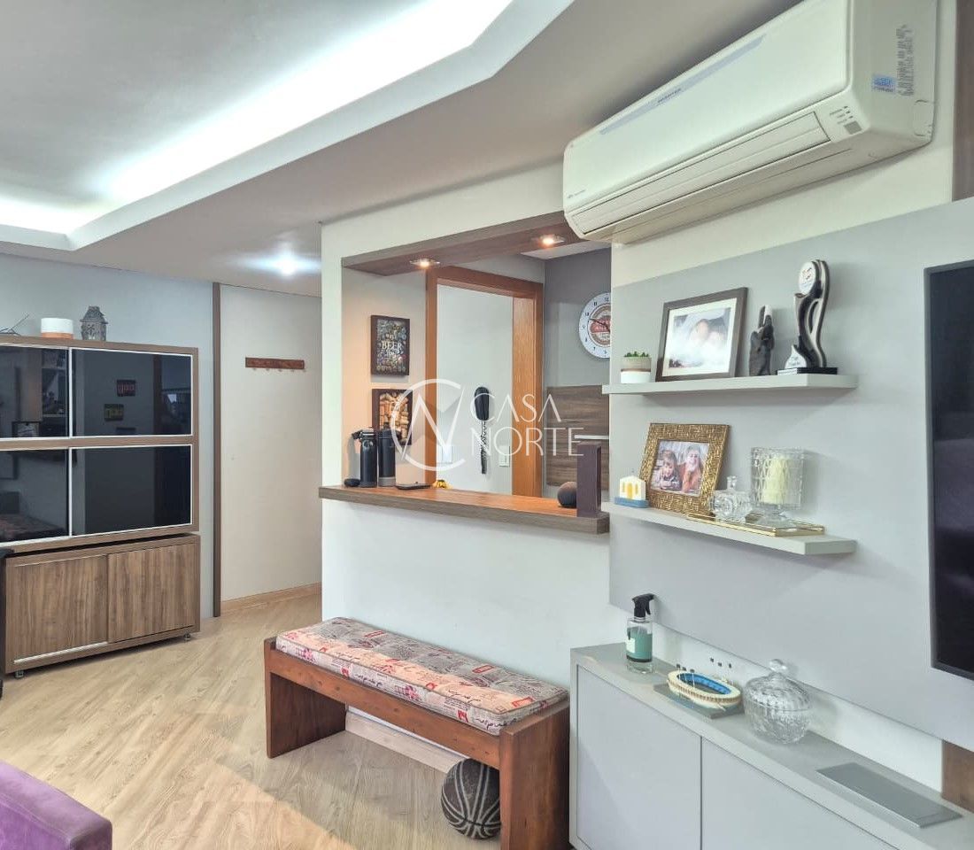 Apartamento Garden à venda com 3 quartos, 120m², 1 suíte, 2 vagas, Rua Nunes Machado no bairro Azenha em Porto Alegre