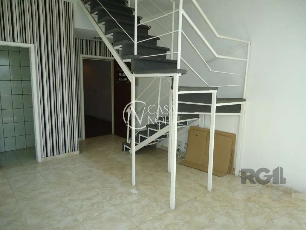 Sala Comercial à venda , 151m², Avenida Cristóvão Colombo no bairro Floresta em Porto Alegre
