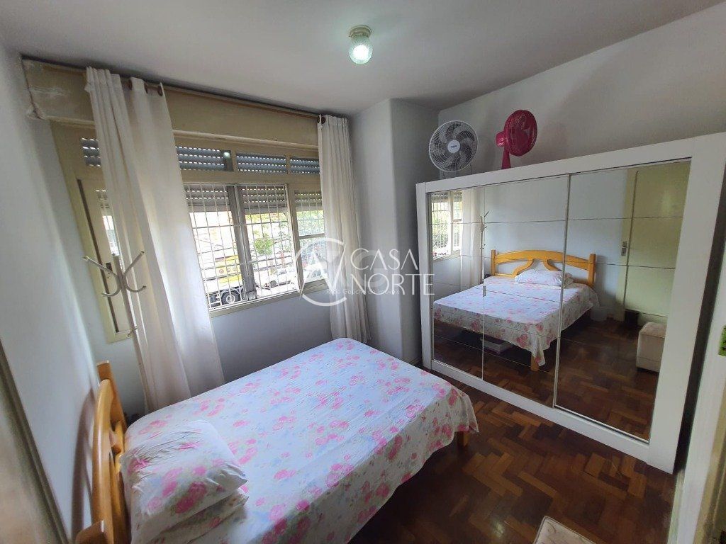 Apartamento à venda com 2 quartos, 64m², Avenida Venancio Aires no bairro Azenha em Porto Alegre