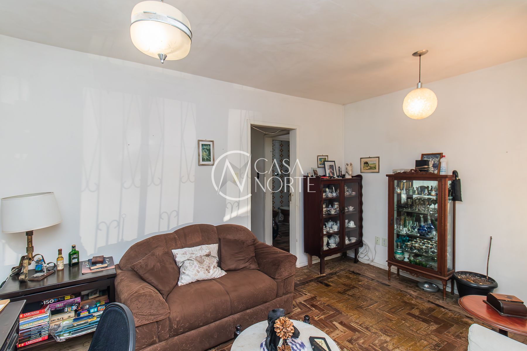 Casa à venda com 3 quartos, 188m², 1 suíte, 4 vagas, Praça Apiaca no bairro Espírito Santo em Porto Alegre