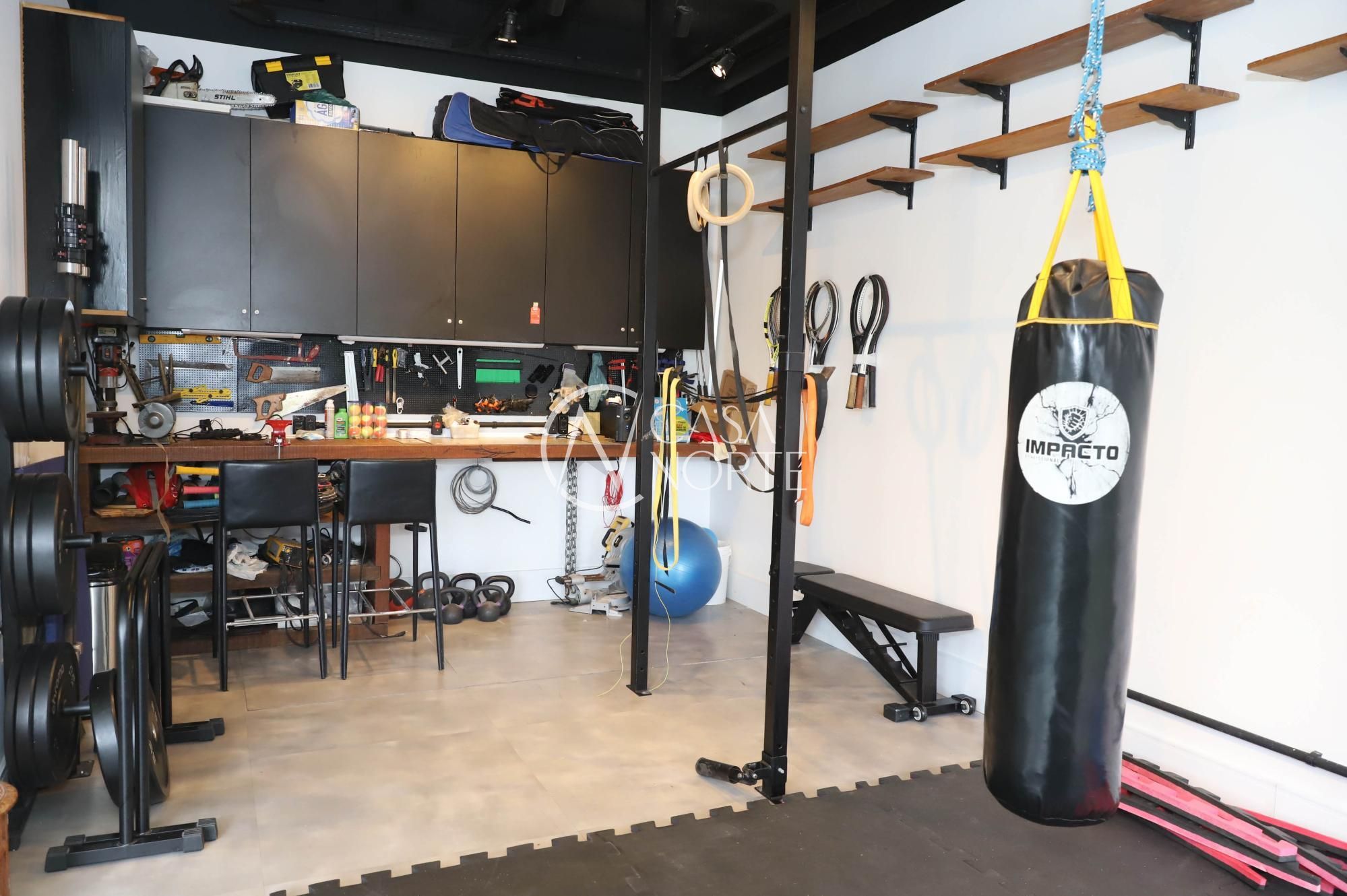 Casa de Condomínio à venda com 5 quartos, 253m², 5 suítes, 4 vagas, Avenida Juca Batista no bairro Belém Novo em Porto Alegre