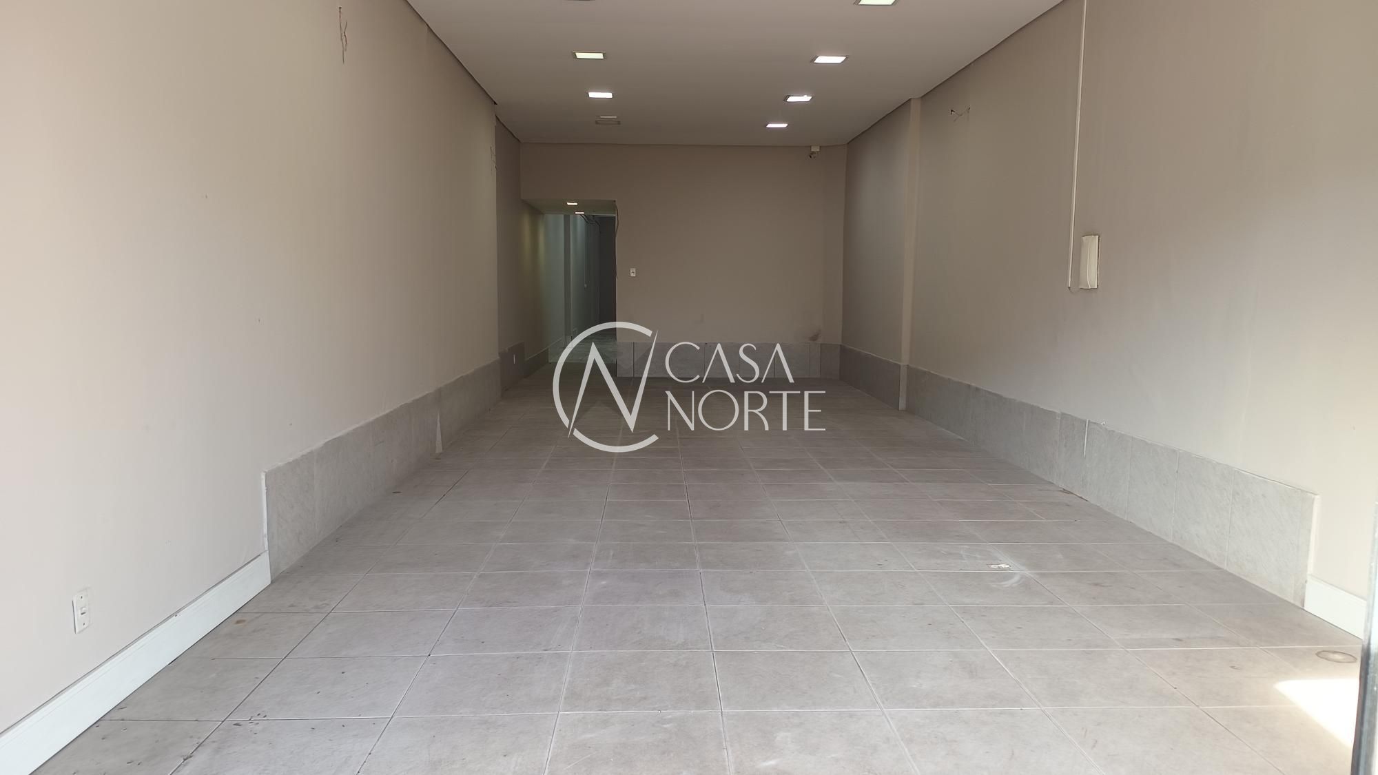 Loja à venda , 134m², Avenida Assis Brasil no bairro Passo da Areia em Porto Alegre