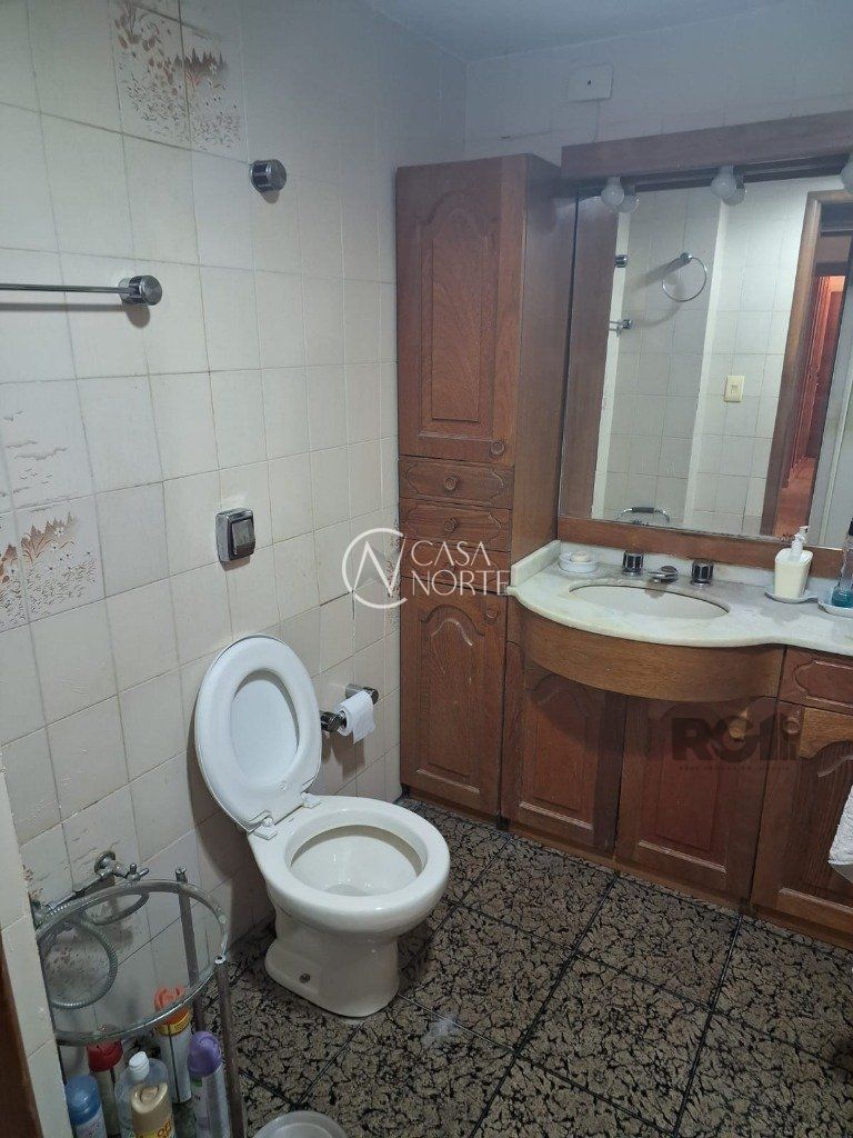 Apartamento à venda com 3 quartos, 107m², 1 vaga, Rua Duque de Caxias no bairro Centro Histórico em Porto Alegre