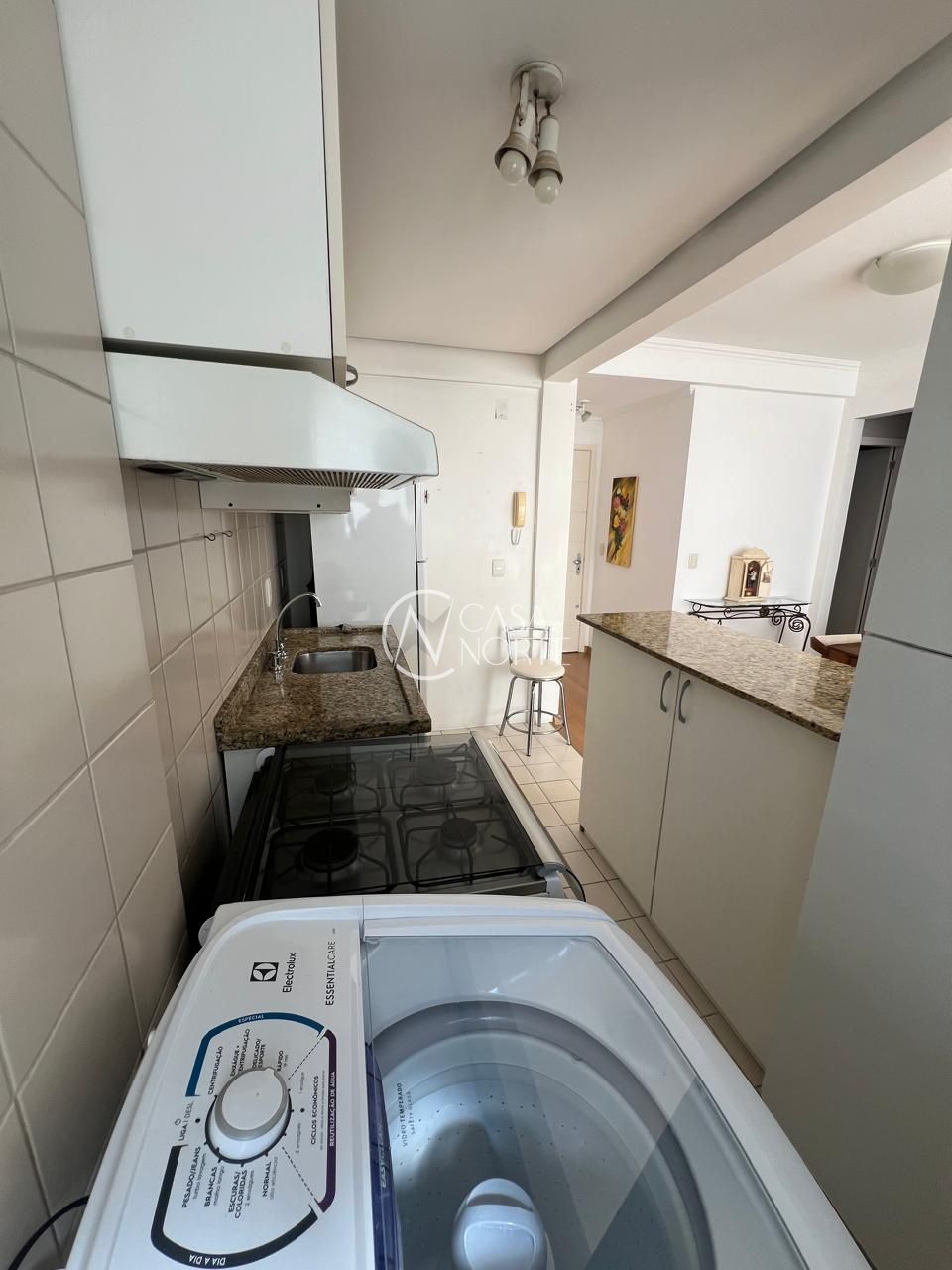 Apartamento à venda com 2 quartos, 61m², 1 suíte, 1 vaga, Rua Visconde de Inhauma no bairro Azenha em Porto Alegre