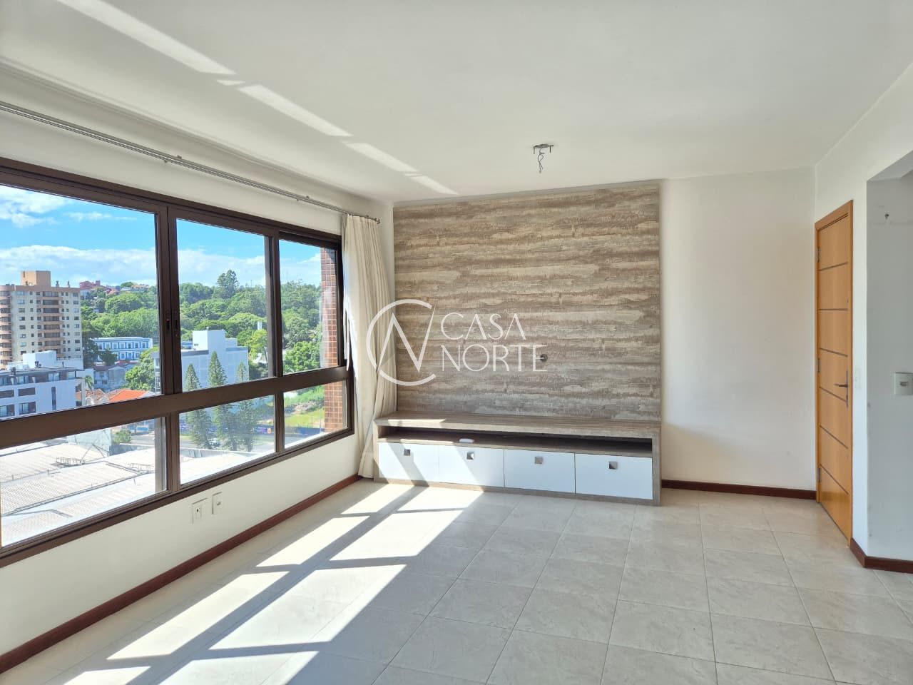 Apartamento à venda com 3 quartos, 86m², 1 suíte, 2 vagas, Rua Gonçalves Dias no bairro Menino Deus em Porto Alegre