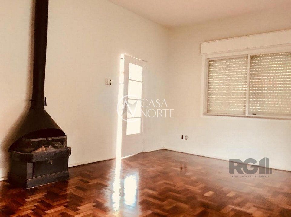 Casa à venda com 3 quartos, 150m², 3 vagas, Avenida Felipe Weimann no bairro Santa Tereza em Porto Alegre