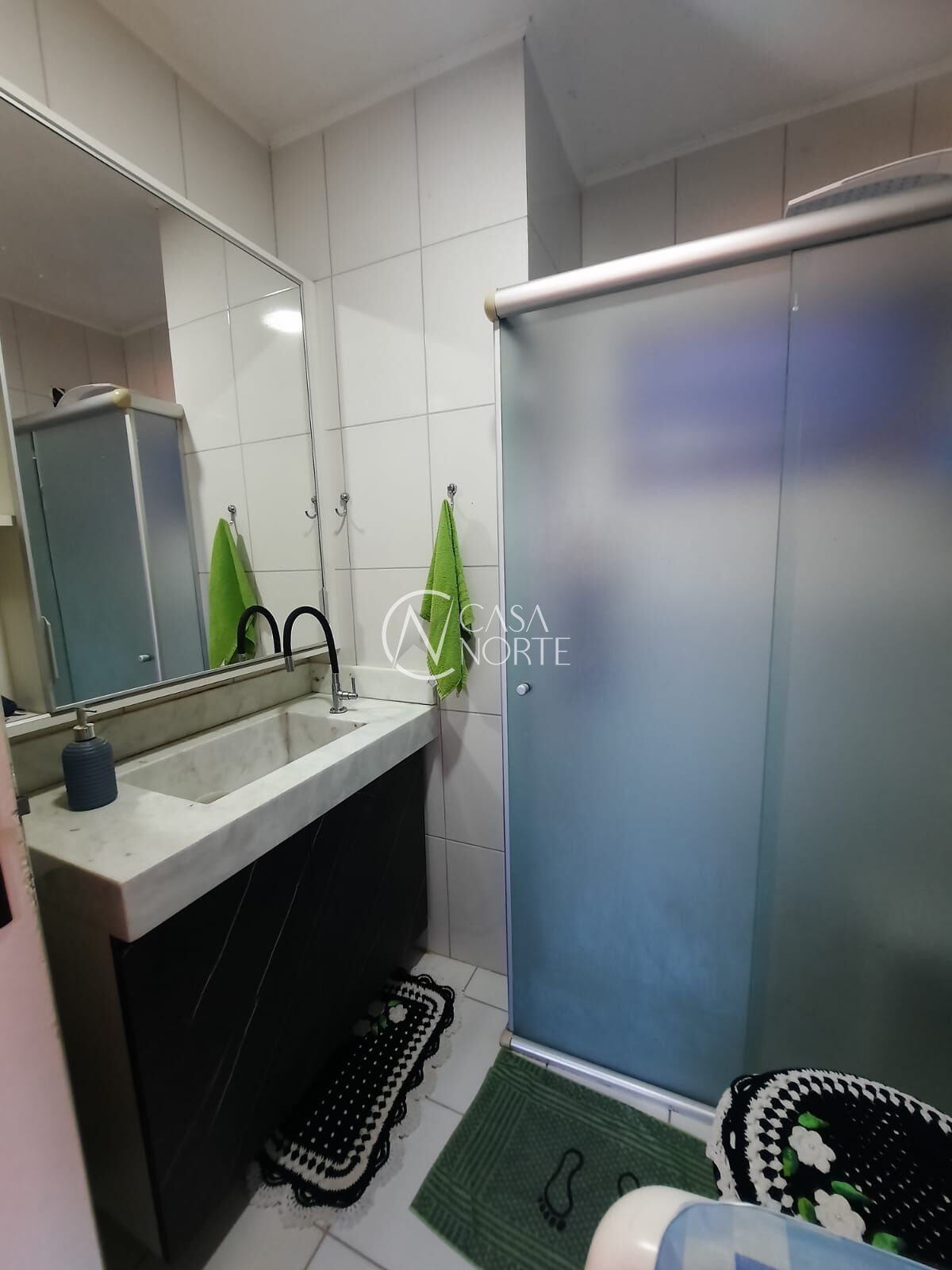 Apartamento à venda com 2 quartos, 74m², 2 vagas, Rua Upamaroti no bairro Cristal em Porto Alegre