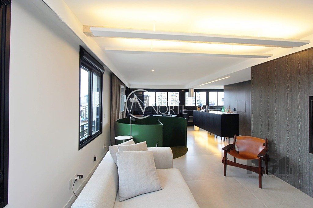 Duplex à venda com 2 quartos, 130m², 2 suítes, 2 vagas, Avenida Nova York no bairro Auxiliadora em Porto Alegre