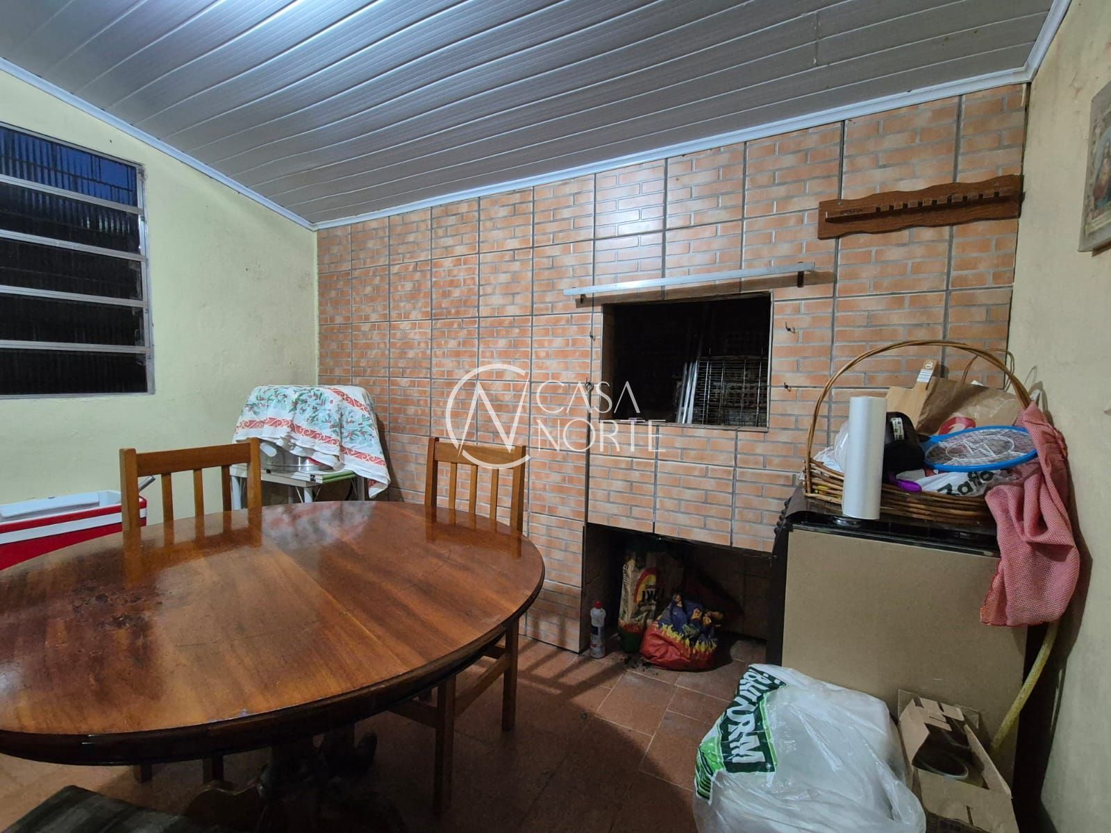 Casa à venda com 3 quartos, 148m², 3 vagas, Rua Capitão Padilha no bairro Cascata em Porto Alegre