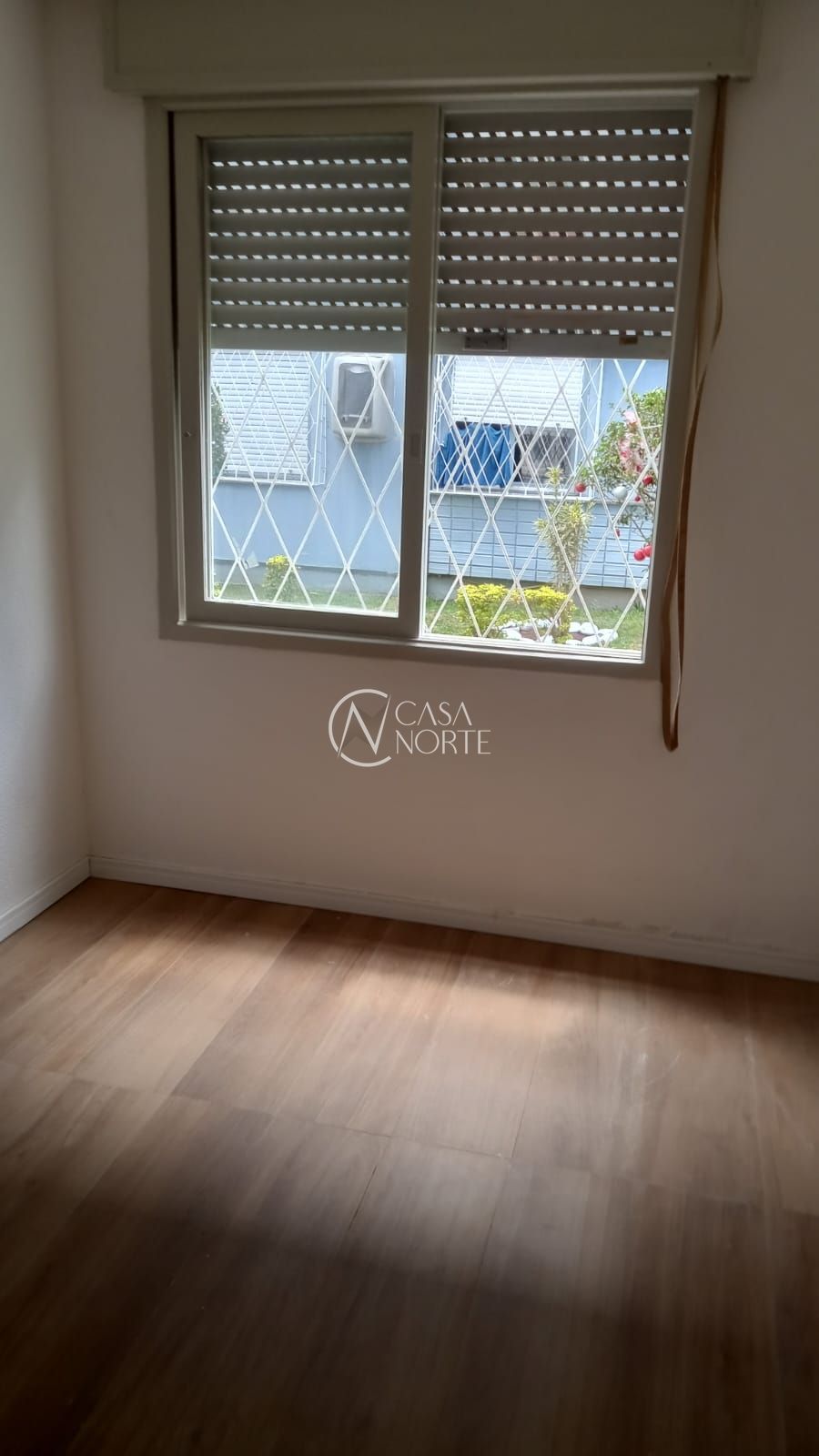 Apartamento à venda com 2 quartos, 46m², 1 vaga, Rua Padre Ângelo Corso no bairro Cavalhada em Porto Alegre