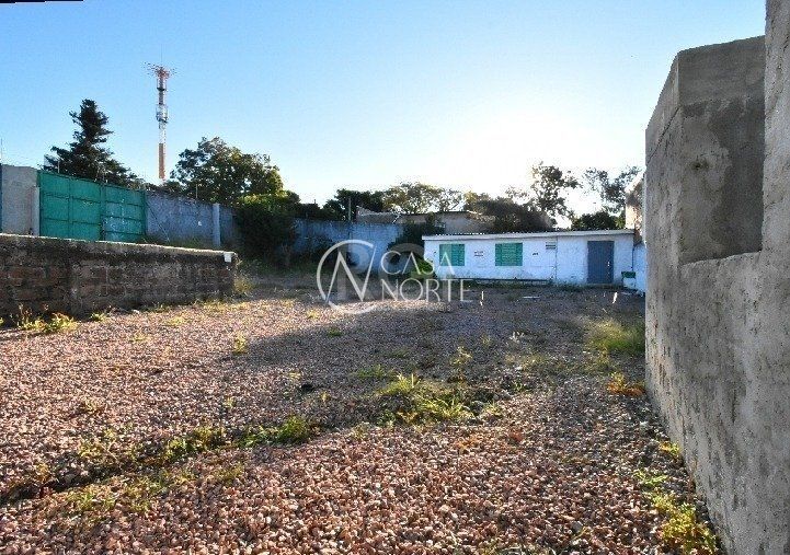 Terreno à venda  com 814m², Avenida Saturnino de Brito no bairro Vila Jardim em Porto Alegre