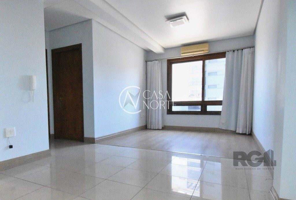 Apartamento à venda com 2 quartos, 76m², 2 vagas, Rua Professor Freitas e Castro no bairro Azenha em Porto Alegre