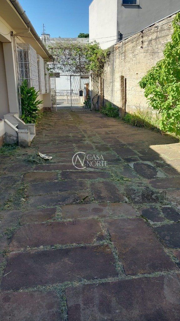 Casa à venda com 3 quartos, 560m², Rua Plácido de Castro no bairro Azenha em Porto Alegre