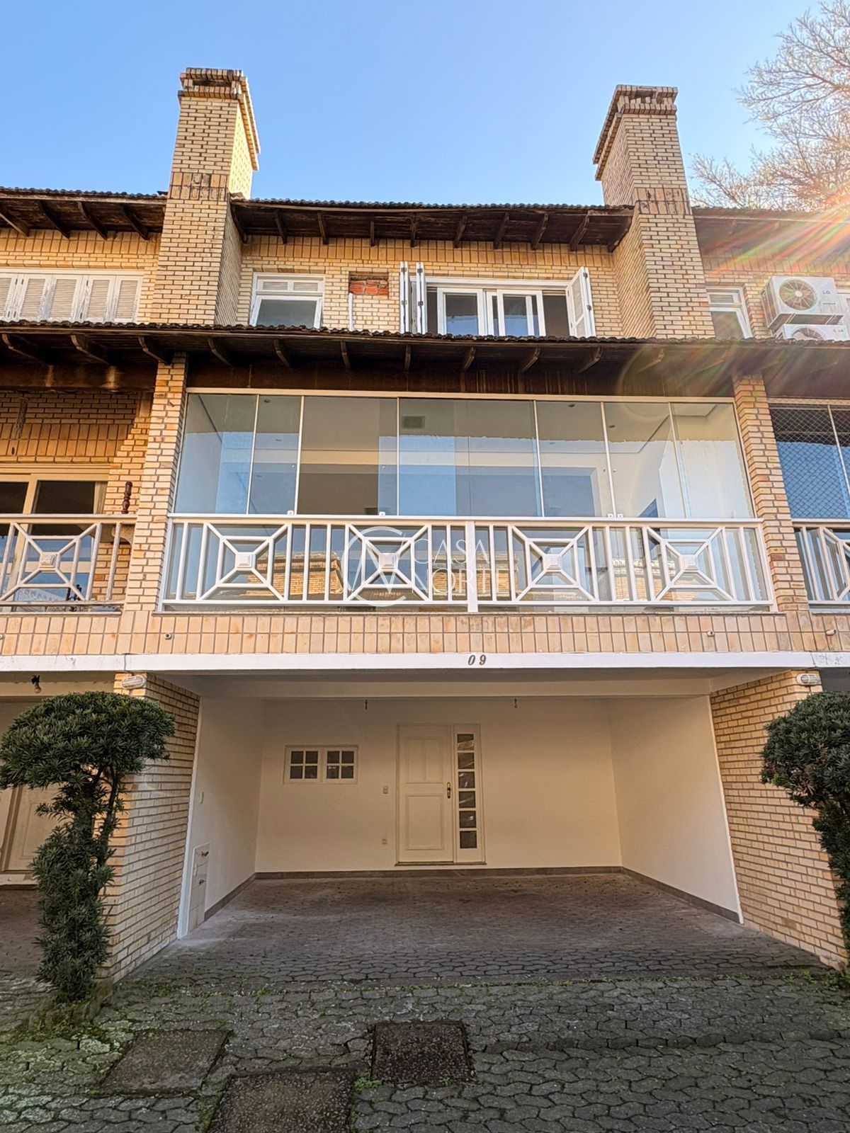 Casa de Condomínio à venda com 3 quartos, 196m², 1 suíte, 2 vagas, Rua Professor Xavier Simões no bairro Tristeza em Porto Alegre