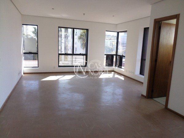 Sala Comercial à venda , 38m², 1 vaga, Rua José de Alencar no bairro Menino Deus em Porto Alegre