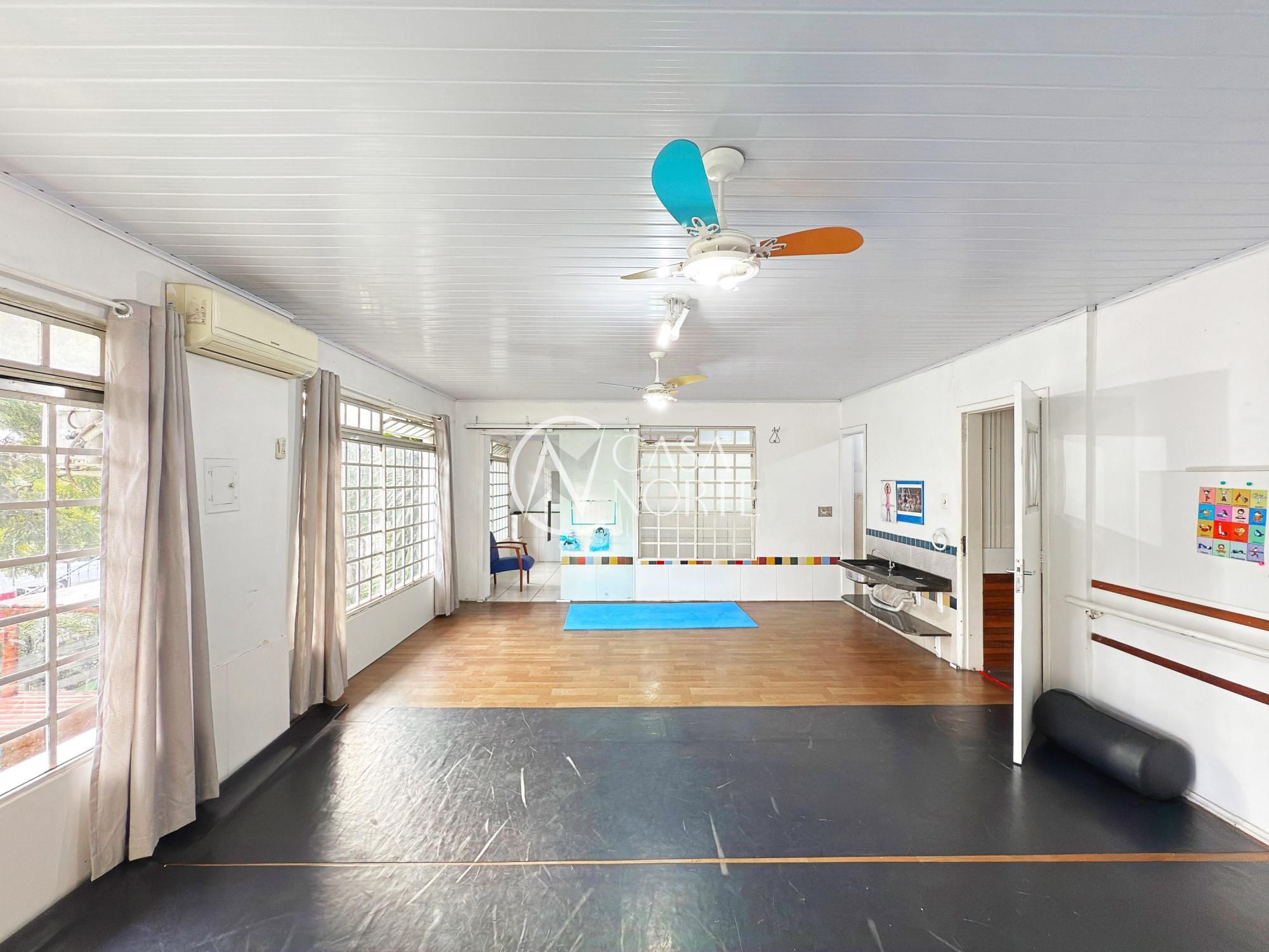 Casa Comercial à venda com 7 quartos, 158m², Rua Marco Polo no bairro Cristo Redentor em Porto Alegre