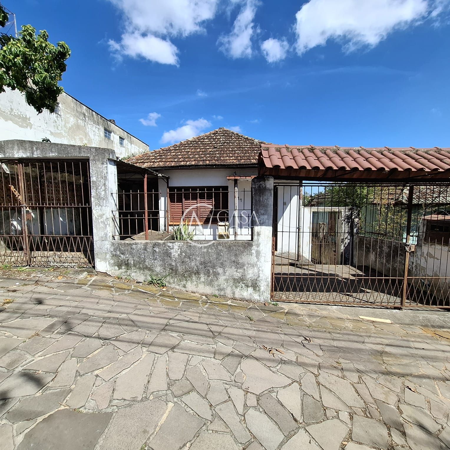 Terreno à venda  com 440m², Rua Dona Veva no bairro Glória em Porto Alegre